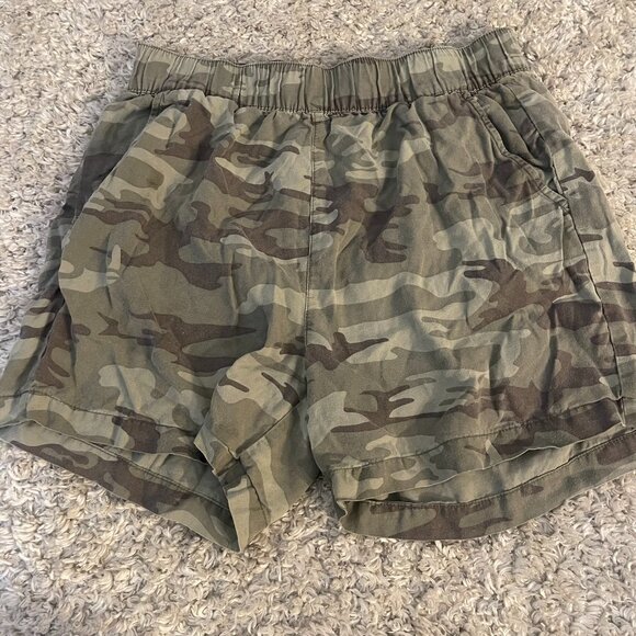 Social Standard By Sanctuary Pants - Camo Elastic Waist Shorts Social Standard Sanctuary M